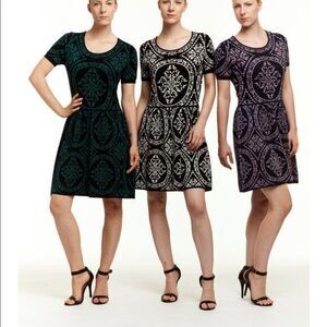 NWT Romeo & Juliet Couture Navy Nirvana Sweater Dress  Size M